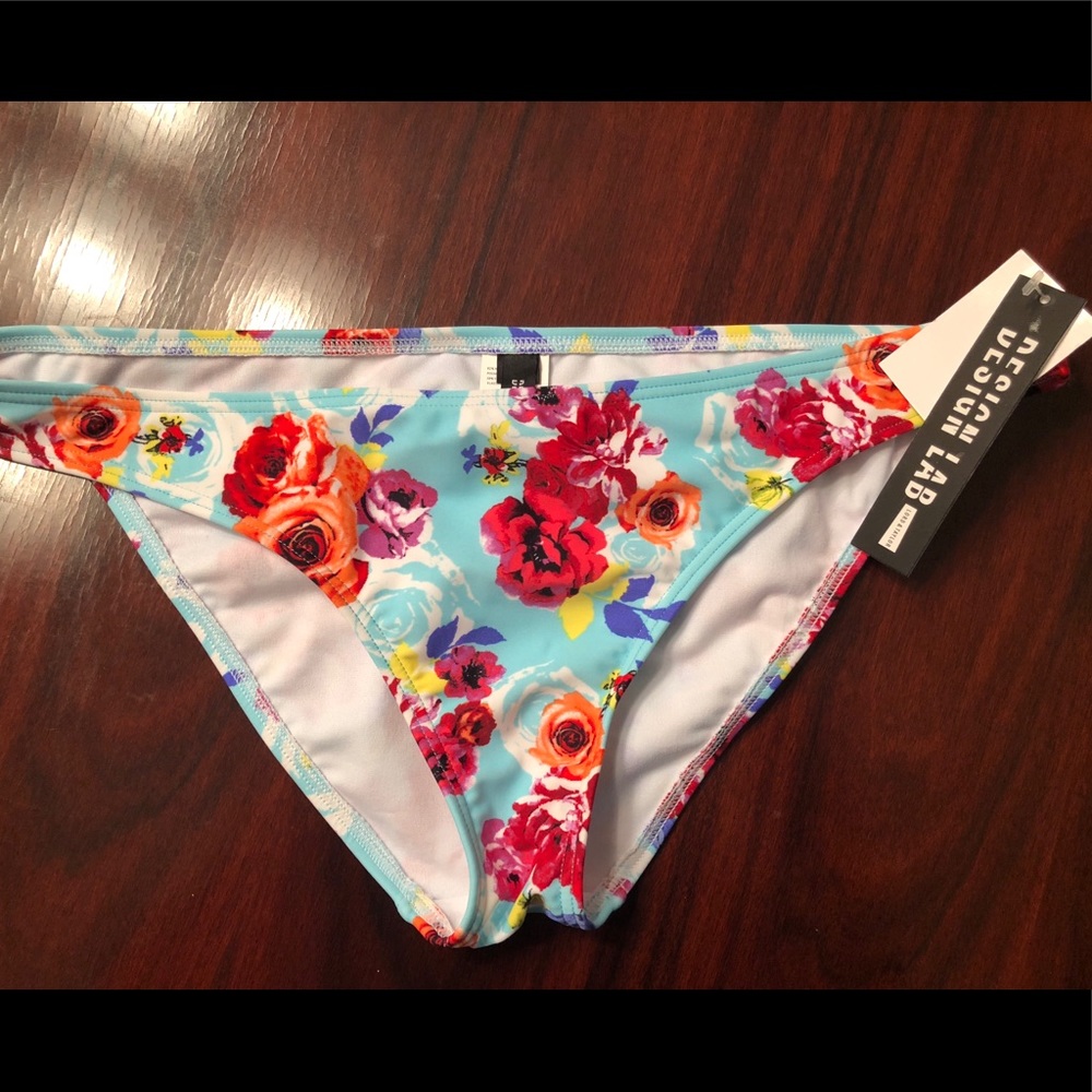Design Lab Bikini bottom